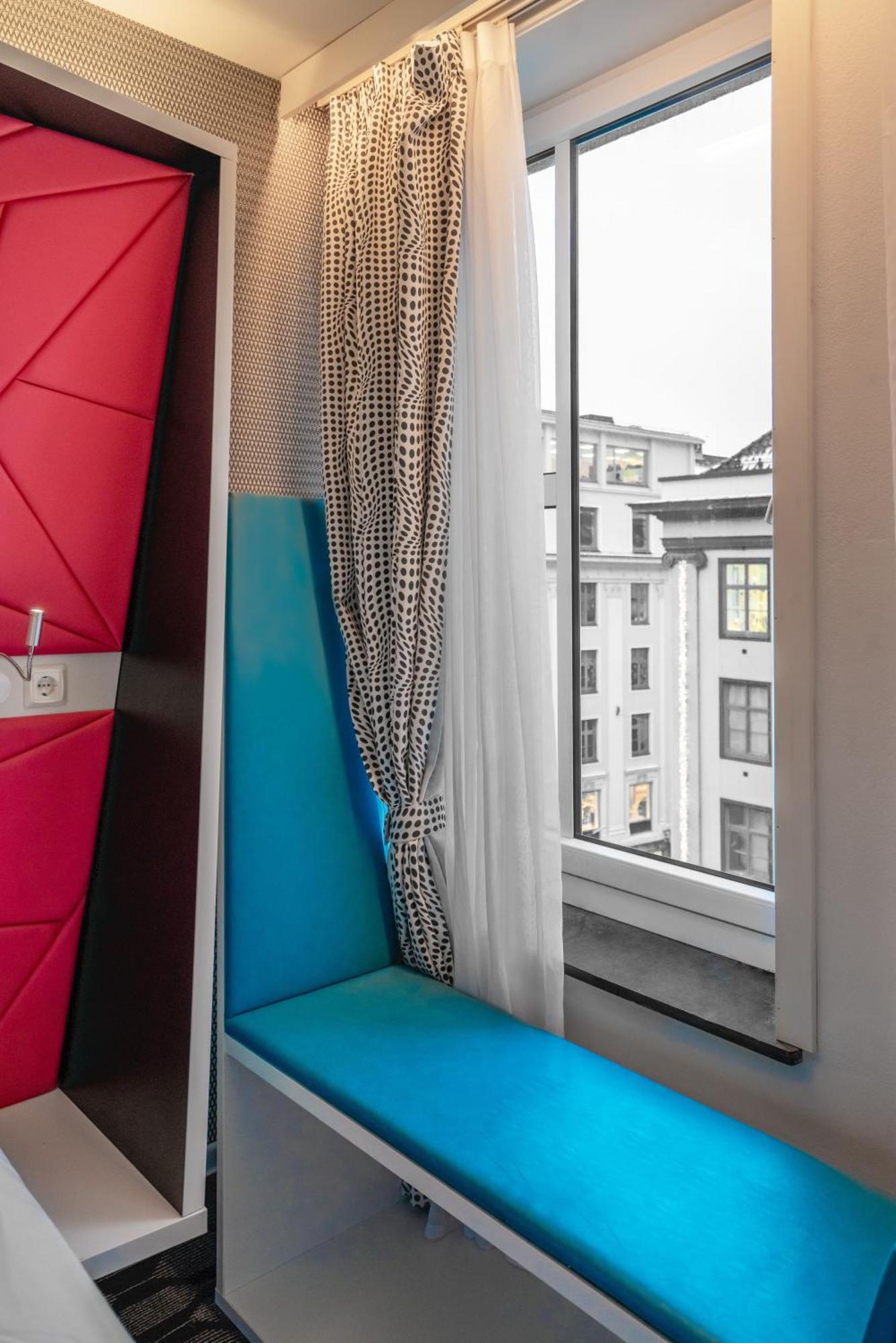 Magic Hotel Xhibition Берген Екстериор снимка