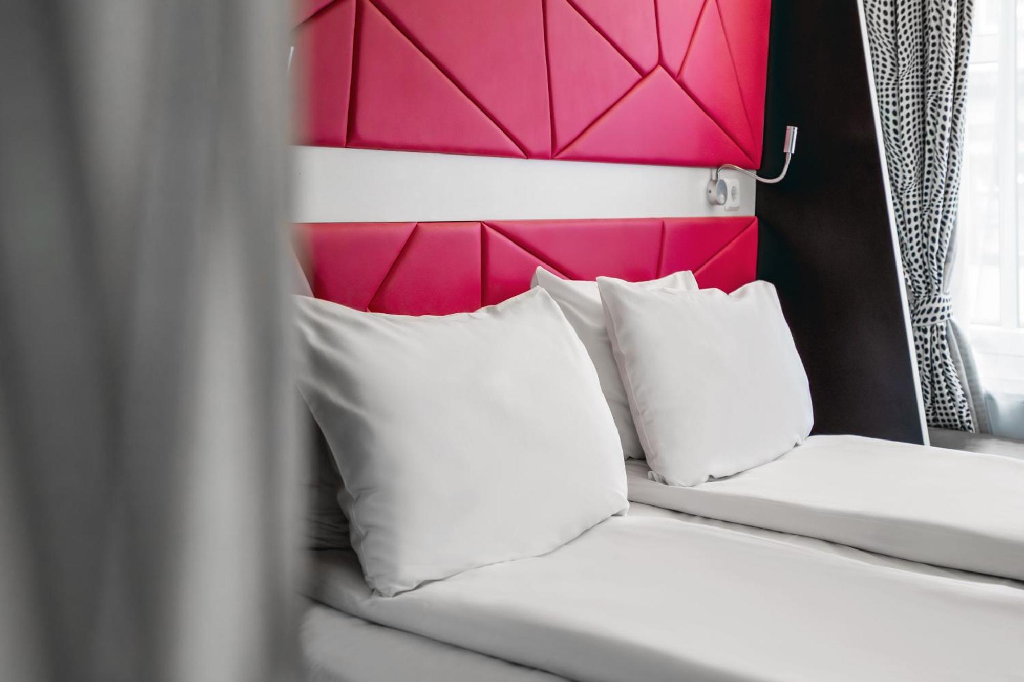 Magic Hotel Xhibition Берген Екстериор снимка